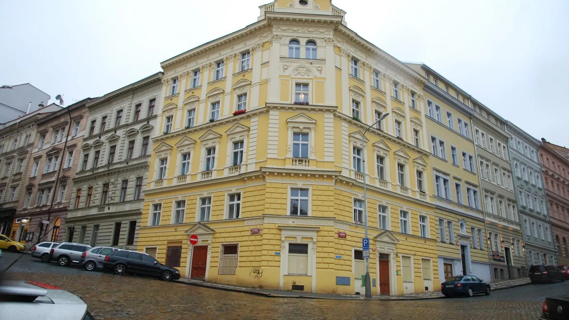Appartement Guesthouse Saturnin Praag