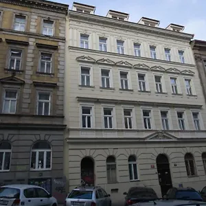Appartamento Continents Nearby Main Train And Bus Station, Praga
